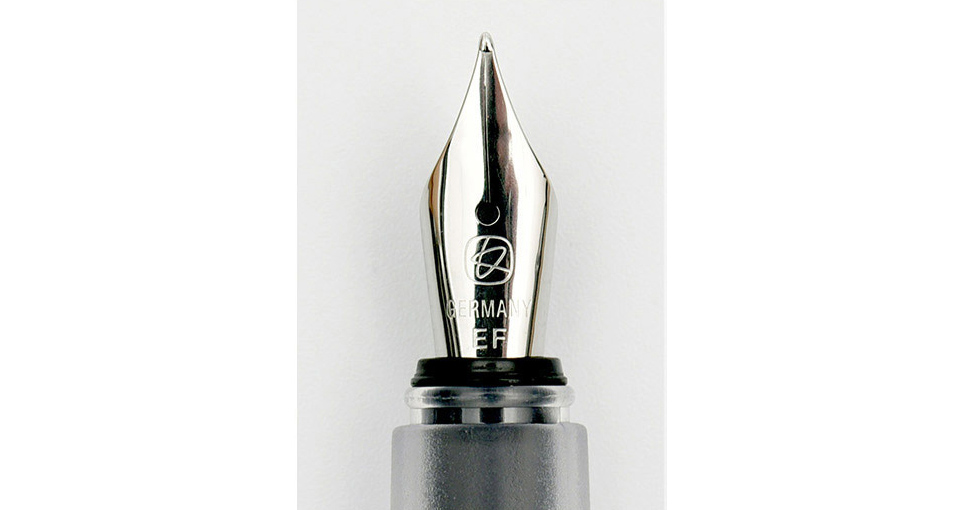 Перова ручка SKY Premium Plastic Fountain Pen написання