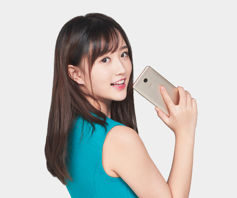 Смартфон Xiaomi Redmi 5 фото на основну камеру