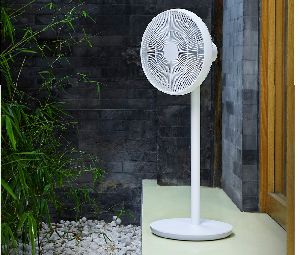 Вентилятор підлоговий SmartMi ZhiMi DC Electric Fan White ZRFFS01ZM на вулиці