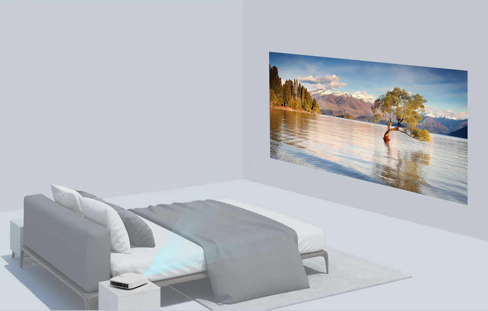 Мультимедіа-проектор XGIMI Z6 White в кімнаті